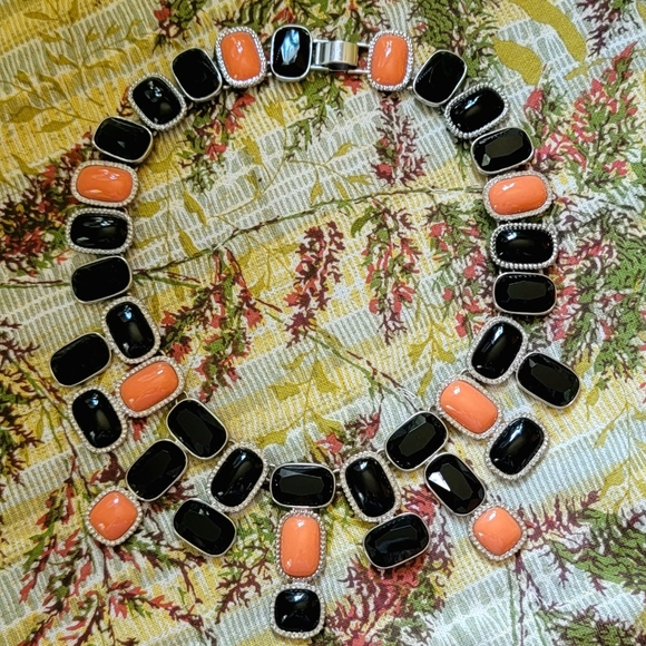 🔸️▪️  Retro Banana Republic Statement Collar Necklace 🔸️▪️  EUC - Picture 3 of 4